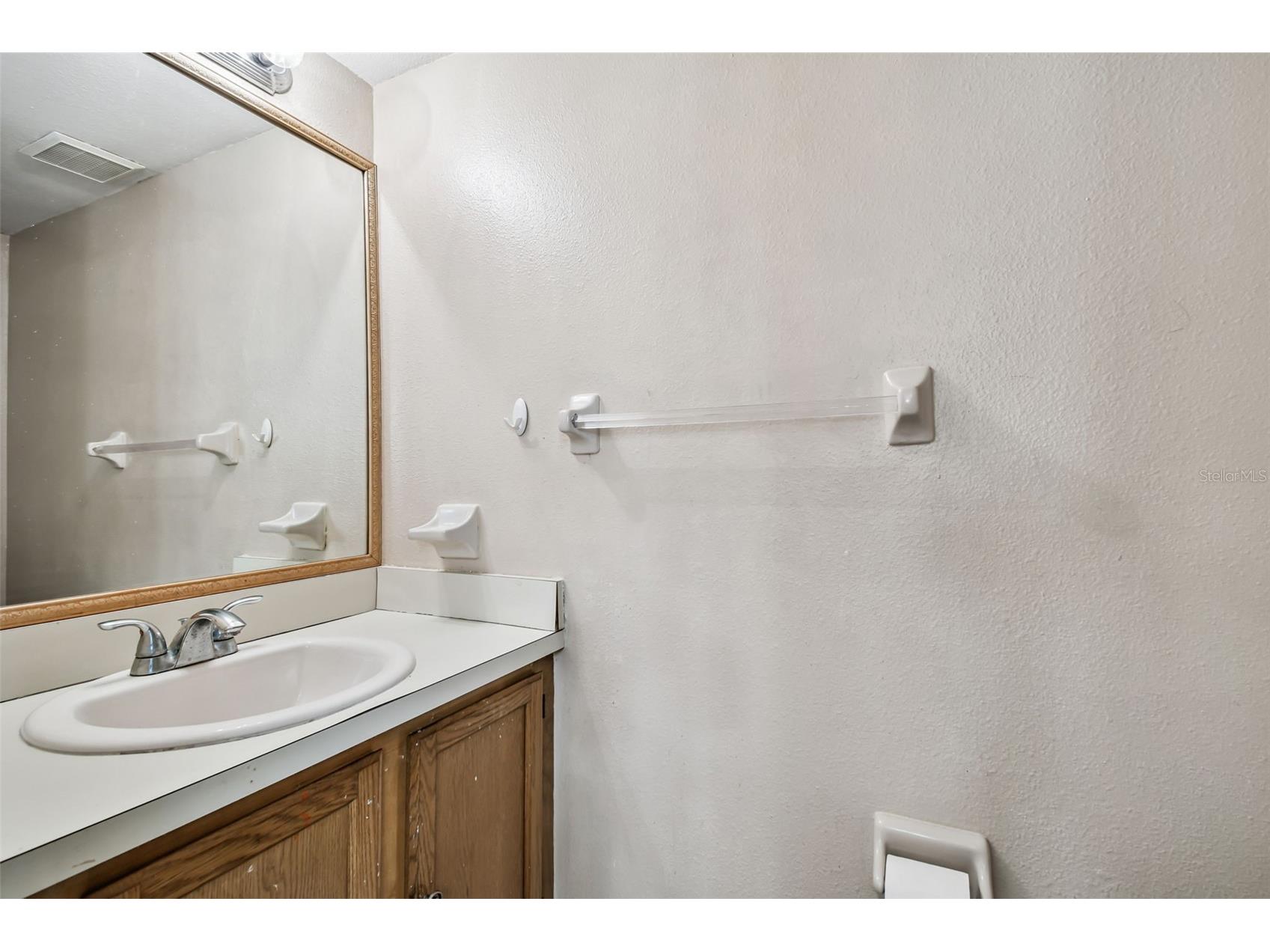 2124 Fletchers Point Circle Tampa FL 33613 TB8426882 image15