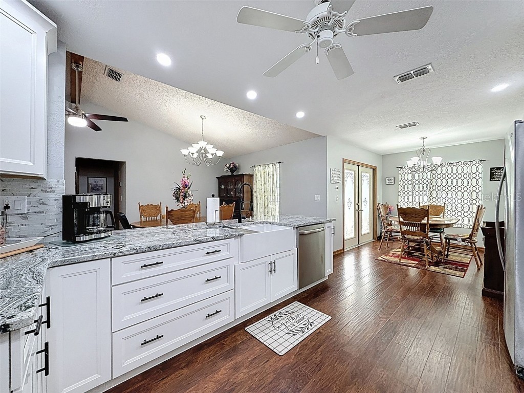 2124 Little Peach Court Spring Hill FL 34608 W7877294 image12