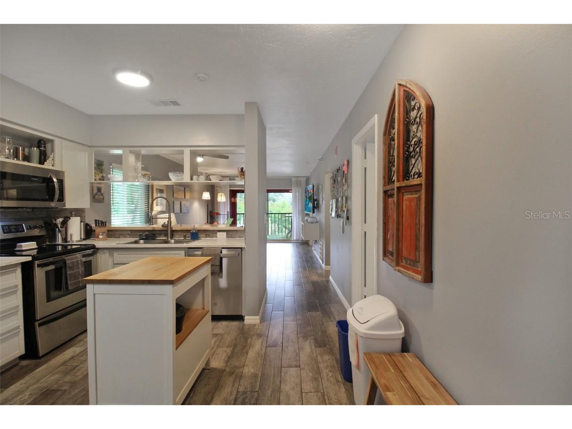 2124 N Tamiami Trail #101 Sarasota FL 34234 A4600577 image4