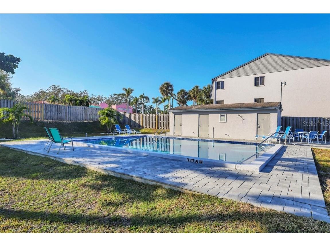 2124 N Tamiami Trail #109 Sarasota FL 34234 A4672257 image14