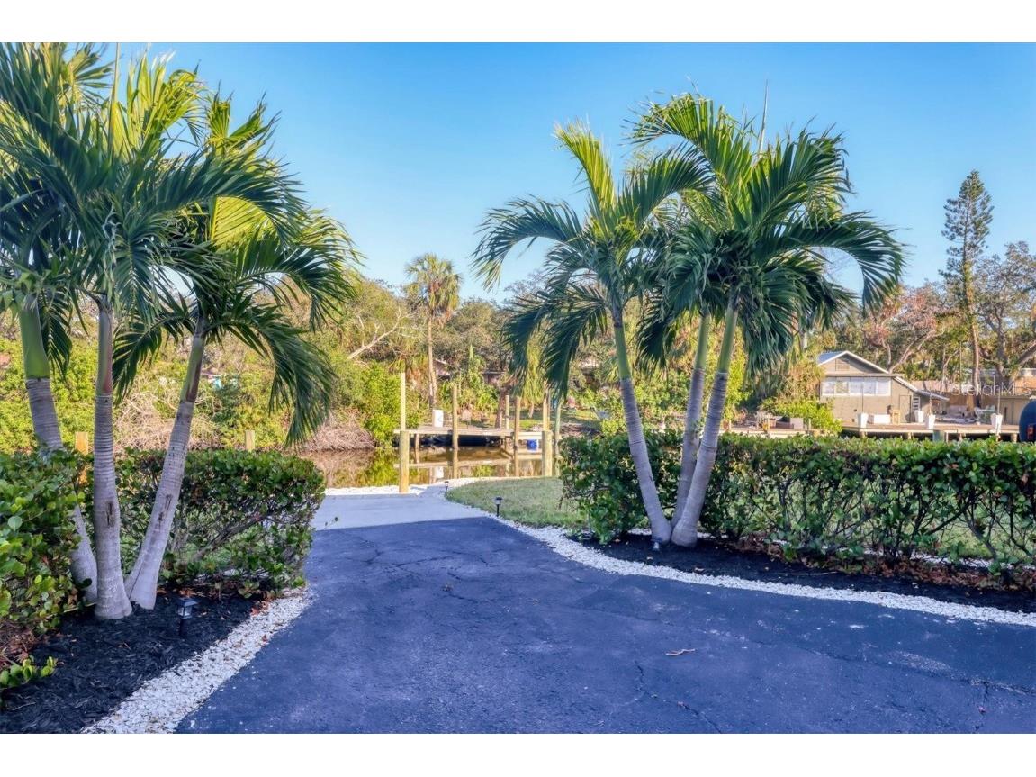 2124 N Tamiami Trail #109 Sarasota FL 34234 A4672257 image16