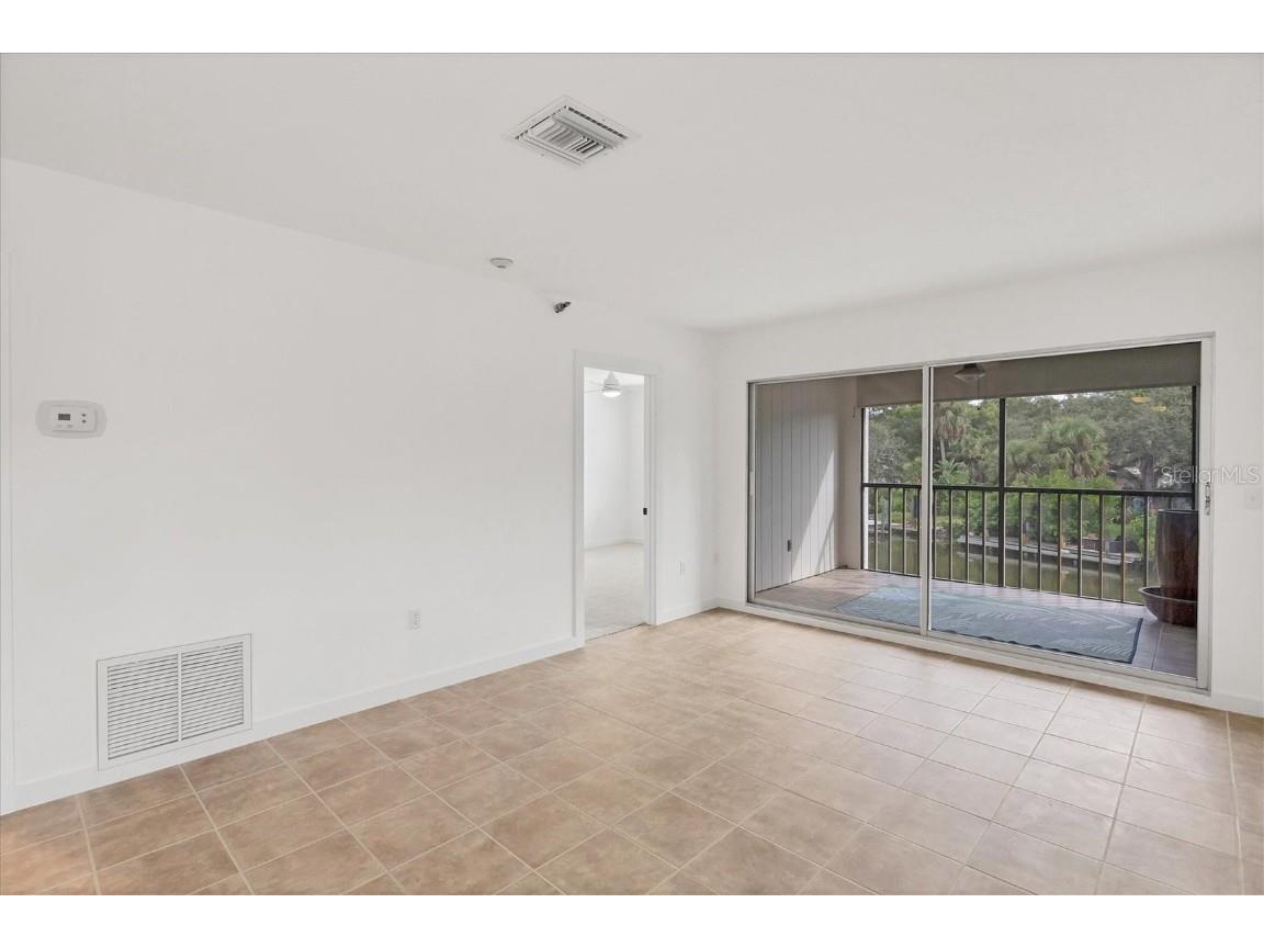 2124 N Tamiami Trail #109 Sarasota FL 34234 A4672257 image24