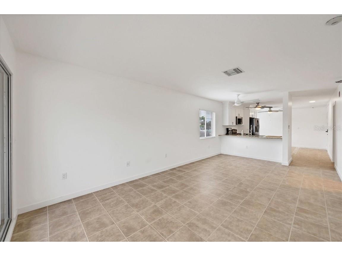 2124 N Tamiami Trail #109 Sarasota FL 34234 A4672257 image26