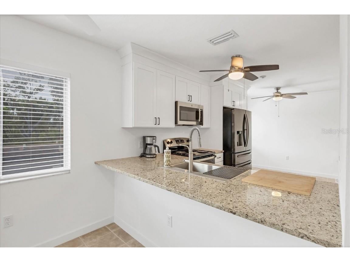 2124 N Tamiami Trail #109 Sarasota FL 34234 A4672257 image29