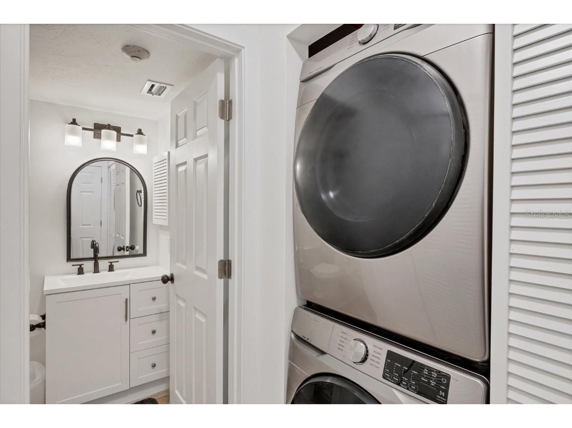 2124 N Tamiami Trail #109 Sarasota FL 34234 A4672257 image41