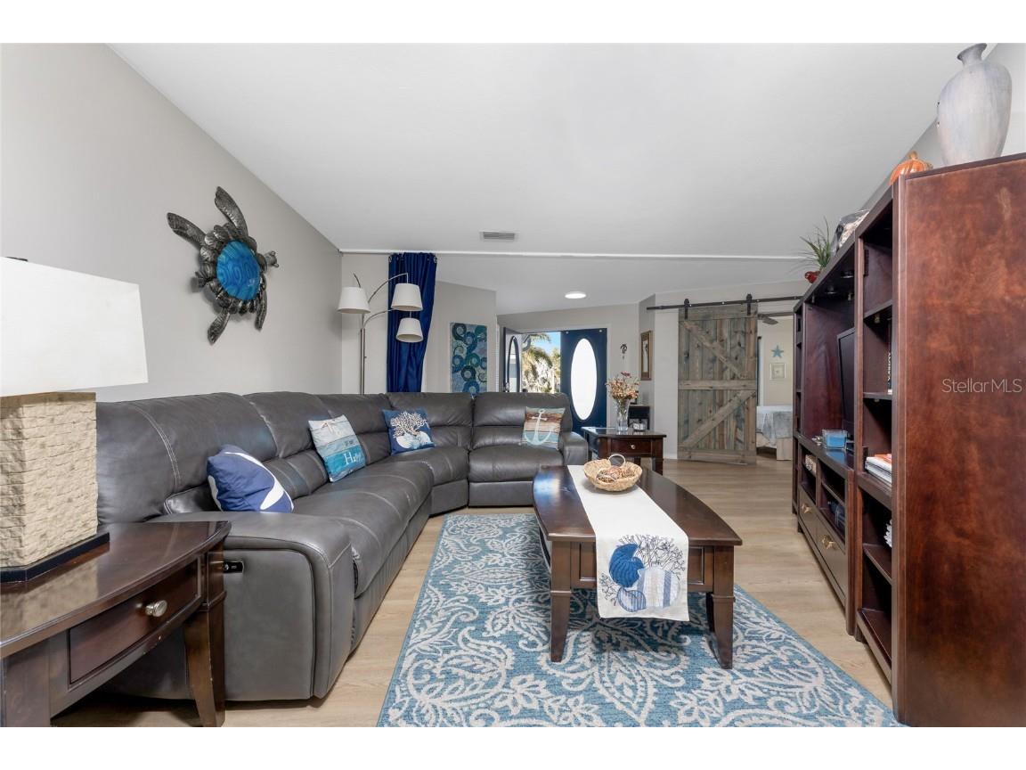 2124 Sw 49th Ter Cape Coral FL 33914 C7517778 image10