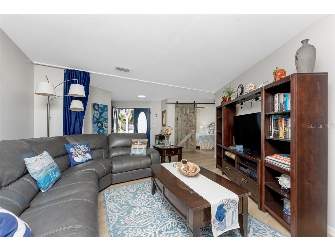 2124 Sw 49th Ter Cape Coral FL 33914 C7517778 image9