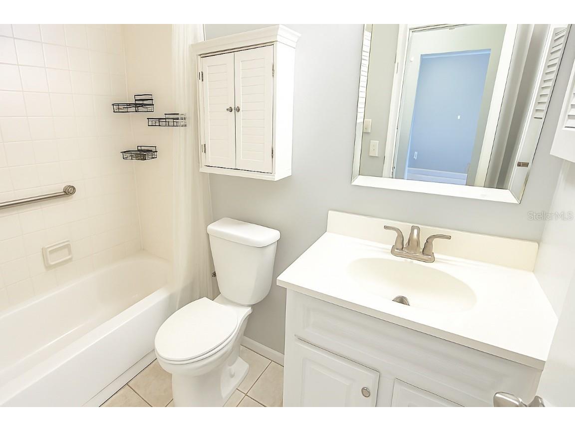 2124 Tamiami Trail #102 Sarasota FL 34234 A4667500 image9