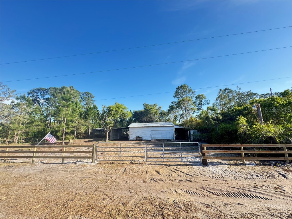 21240 SE 142nd Street Umatilla FL 32784 G5096451 image1