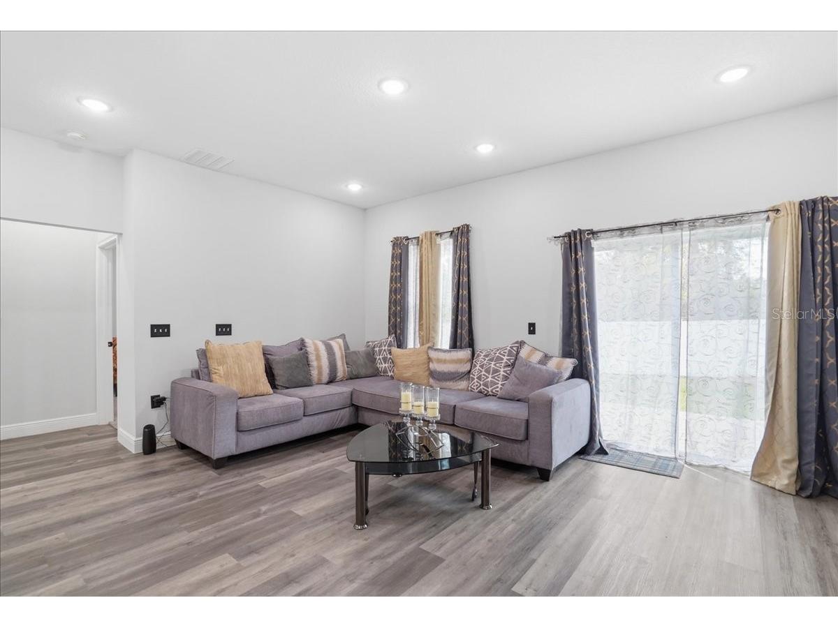 2125 Hibiscus Place Poinciana FL 34759 TB8495034 image16