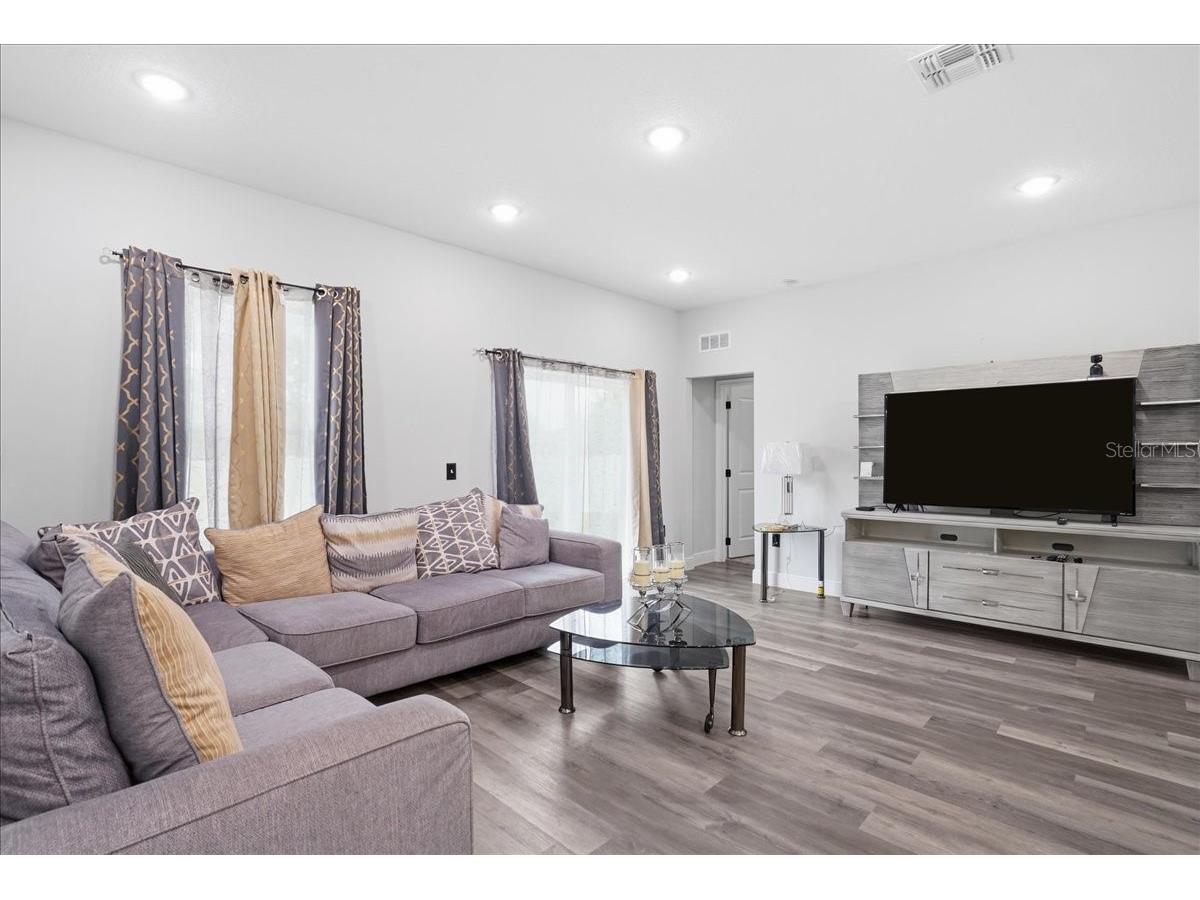 2125 Hibiscus Place Poinciana FL 34759 TB8495034 image18