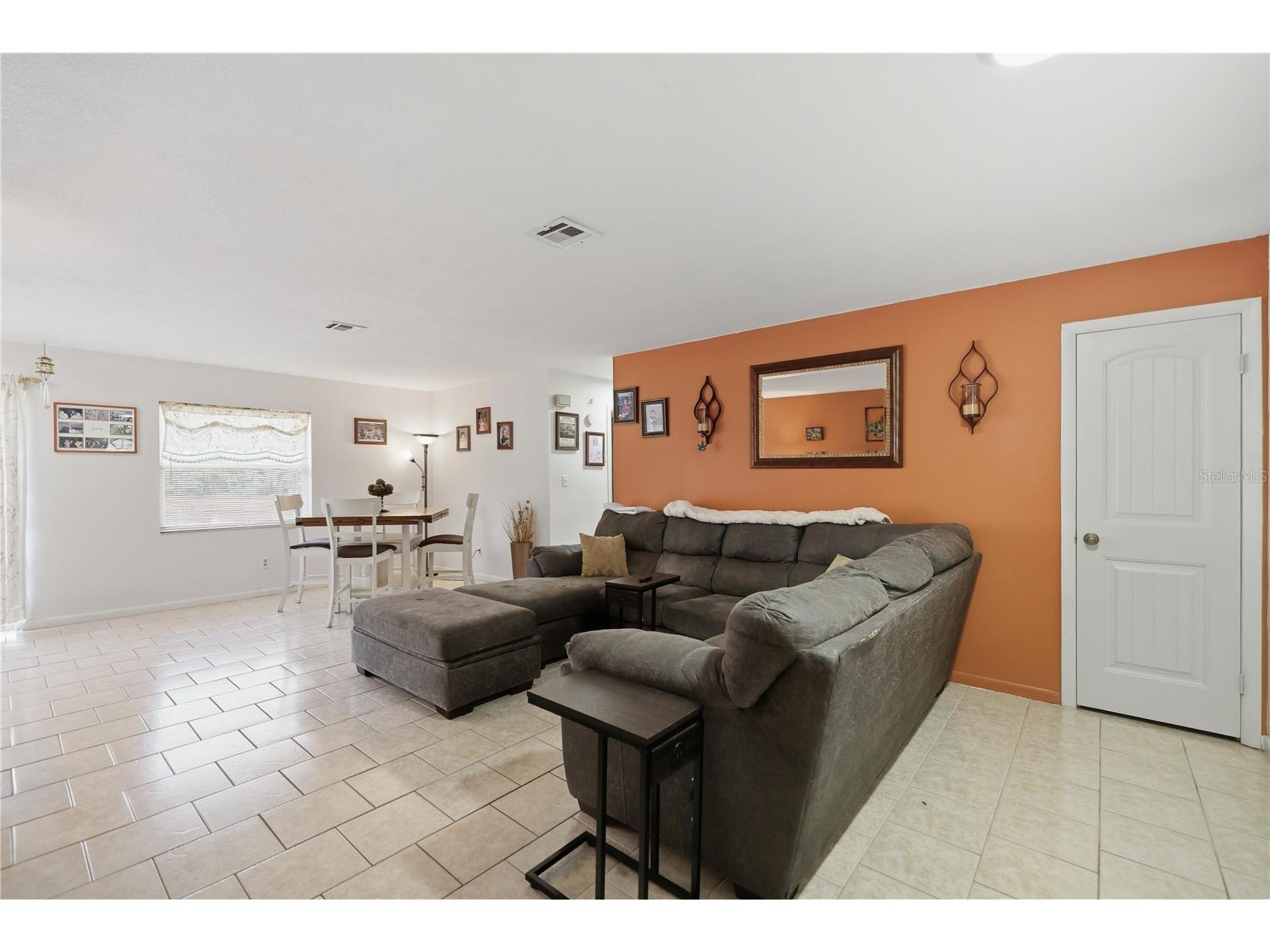 2125 NE 54th Street Ocala FL 34479 OM718316 image8