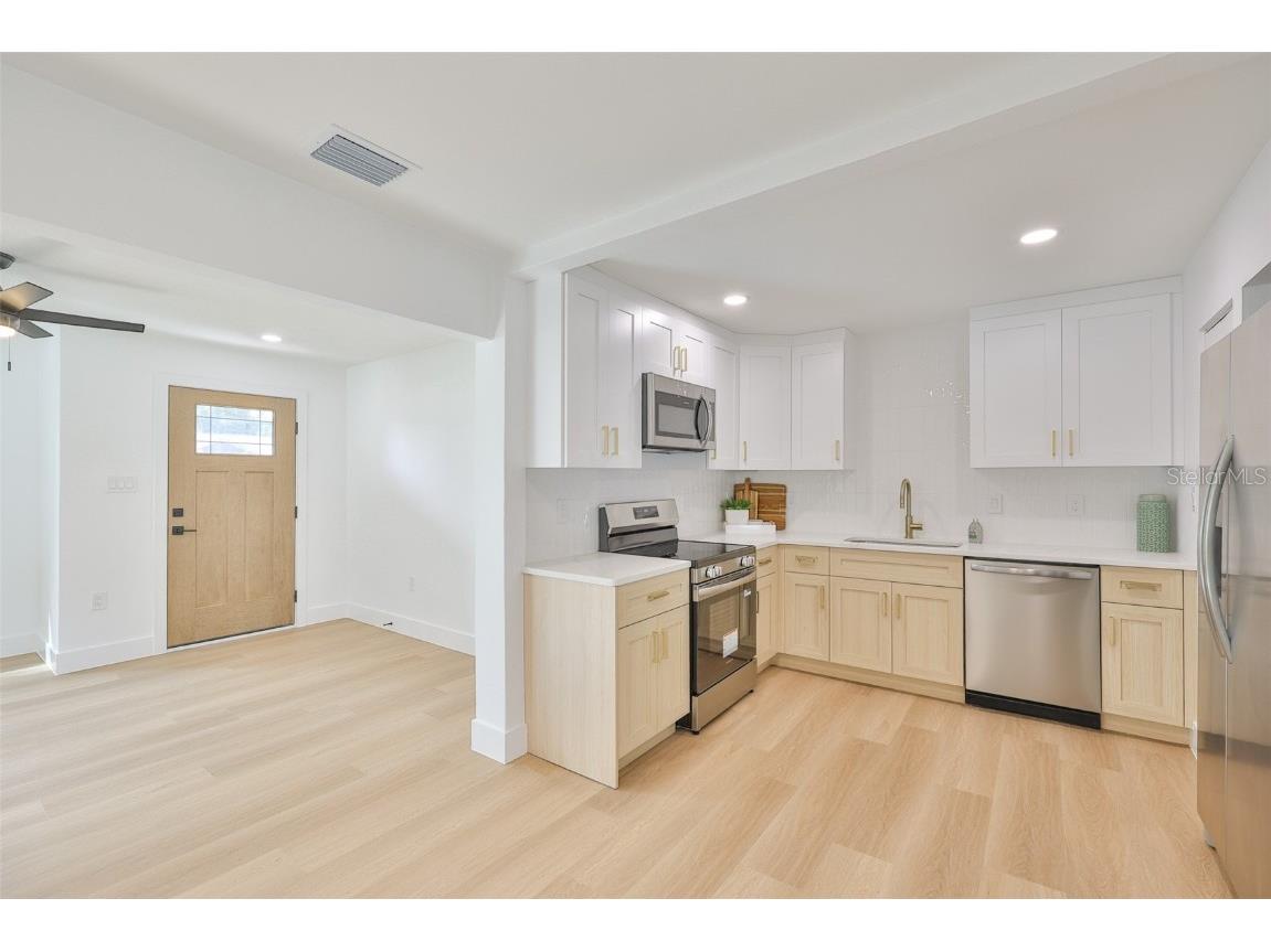 2125 W Ferris Avenue Tampa FL 33603 TB8436308 image16