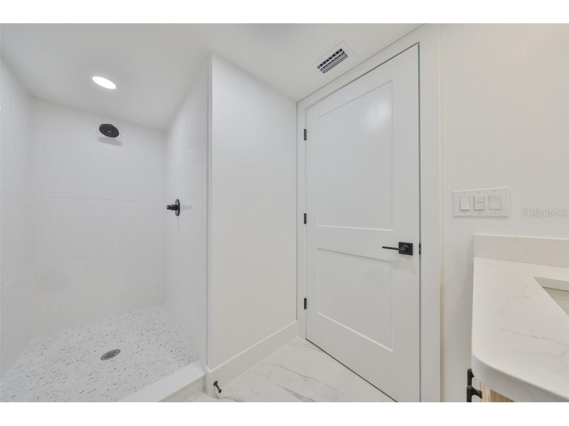 2125 W Ferris Avenue Tampa FL 33603 TB8436308 image25