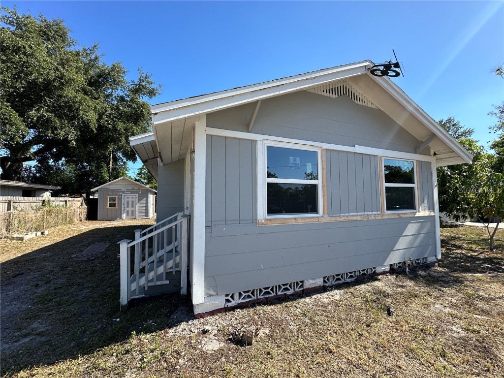 2126 43rd Avenue N Saint Petersburg FL 33714 TB8345666 image1