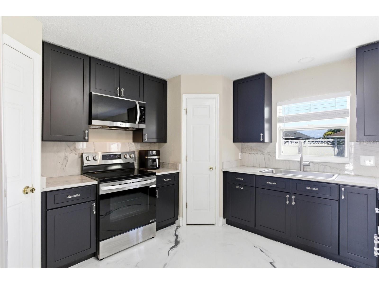 2126 Blackstone Landing Drive Kissimmee FL 34758 O6399765 image8