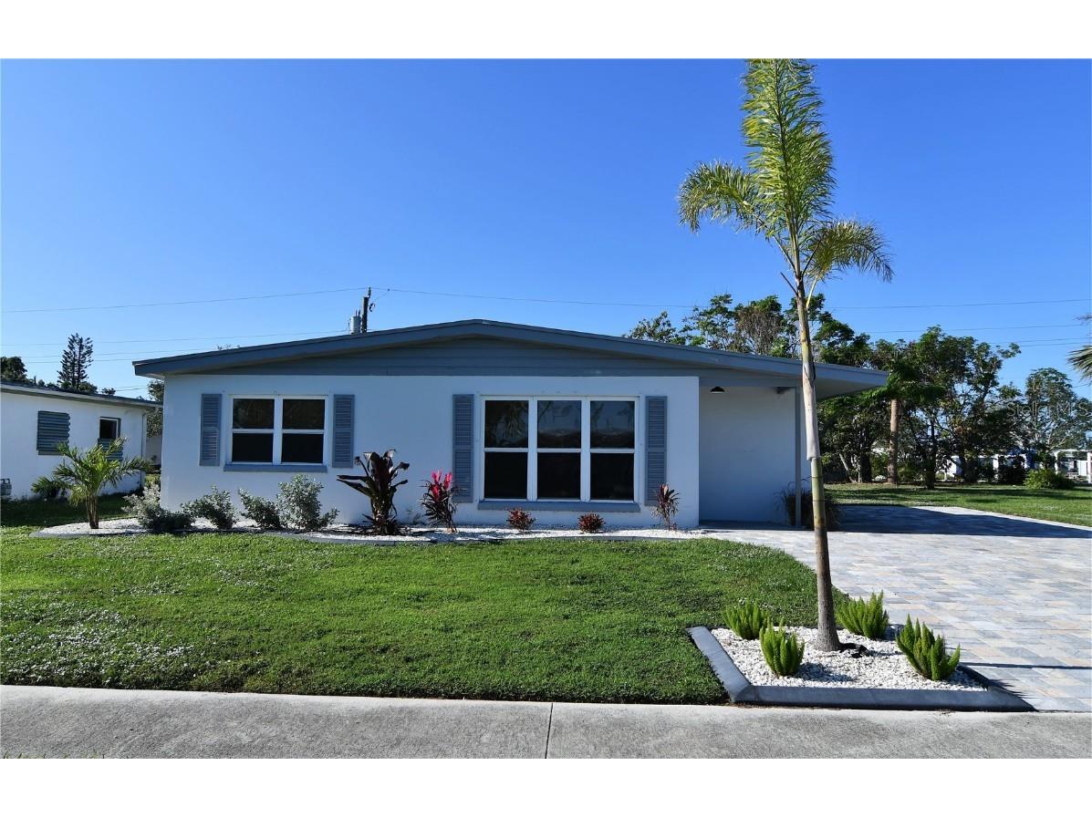 2127 Gerard Court Port Charlotte FL 33952 C7468319 image1