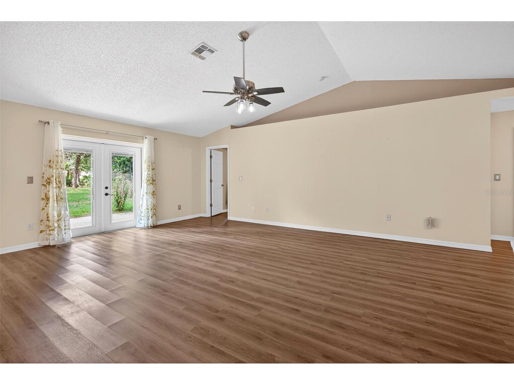 2127 King Richards Court Orange City FL 32763 V4949357 image15