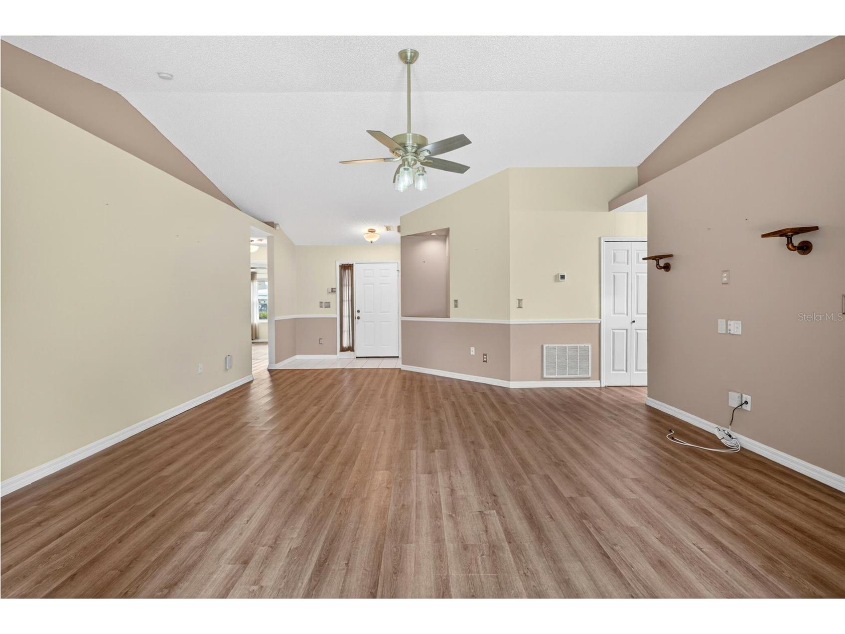 2127 King Richards Court Orange City FL 32763 V4949357 image5