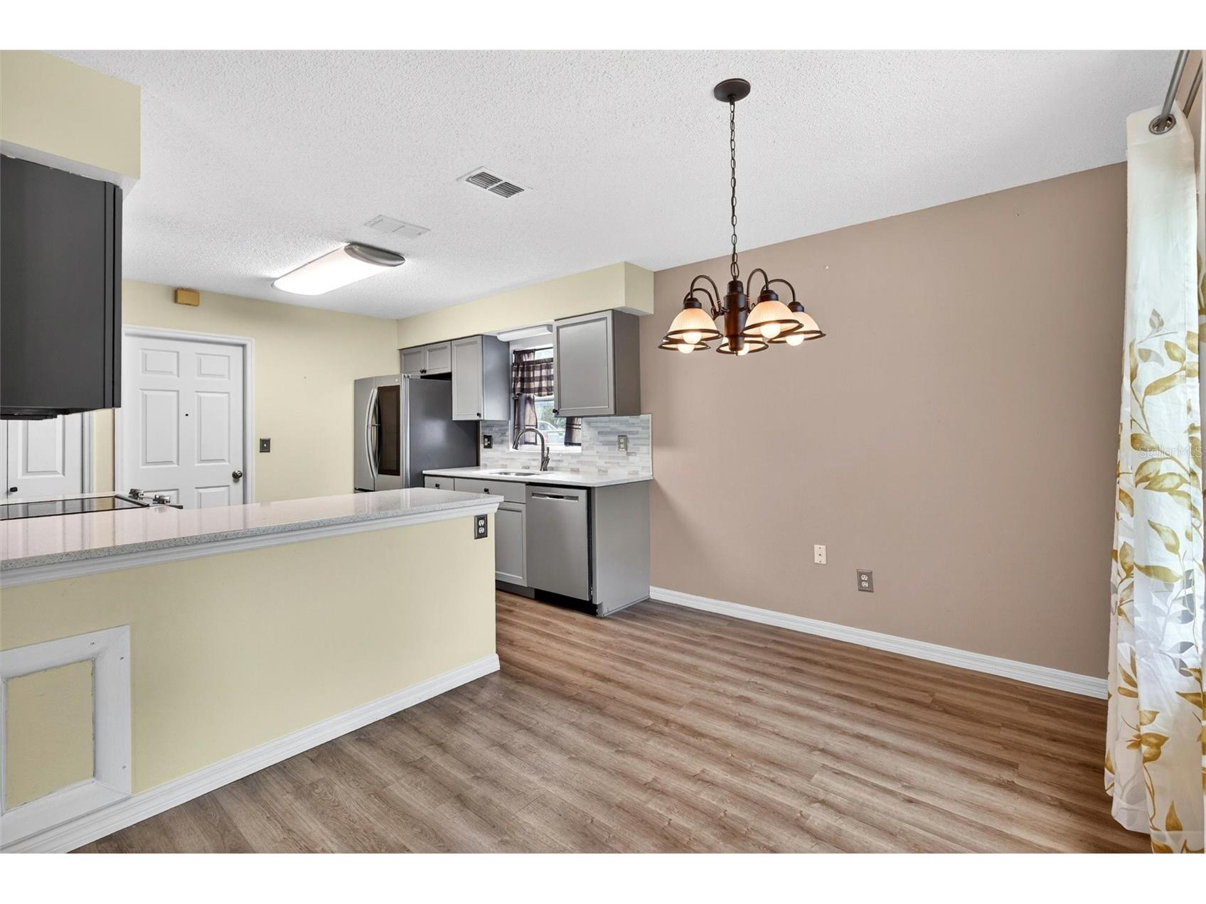 2127 King Richards Court Orange City FL 32763 V4949357 image7