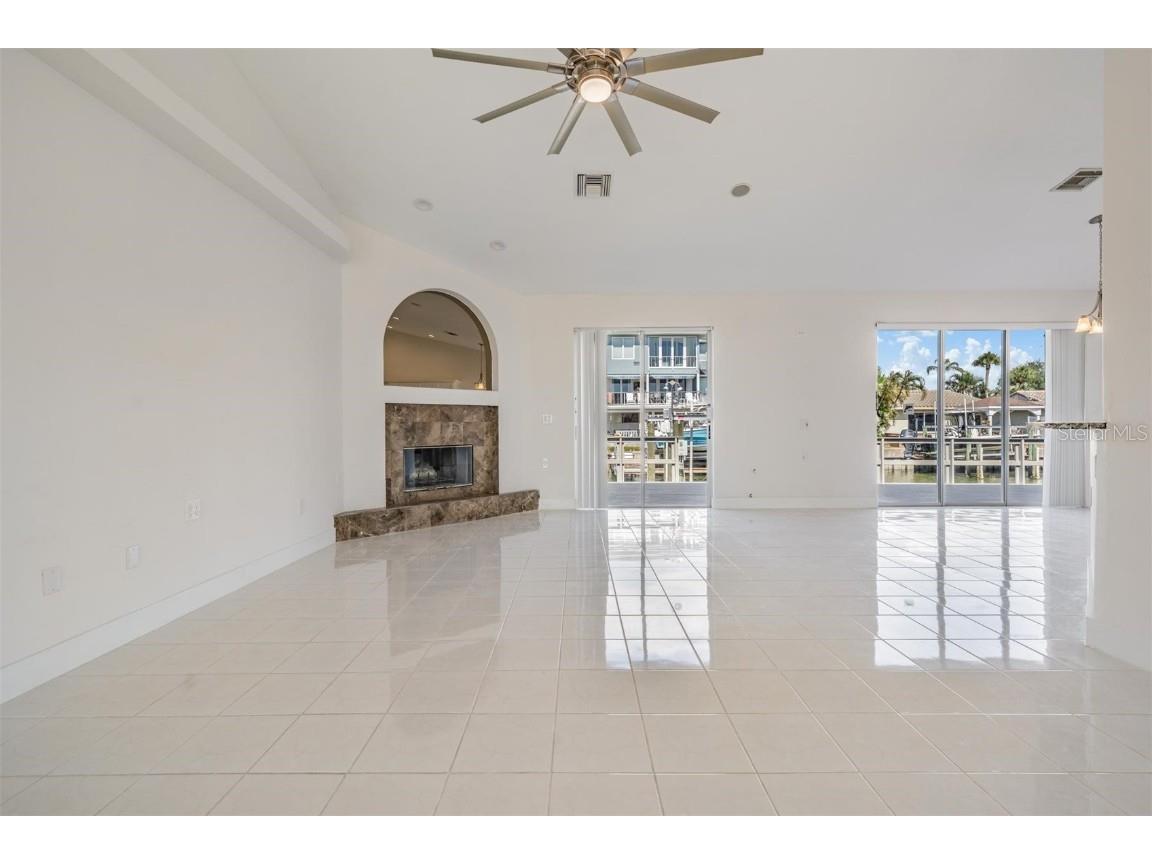 2127 Lagoon Drive Dunedin FL 34698 TB8402530 image14