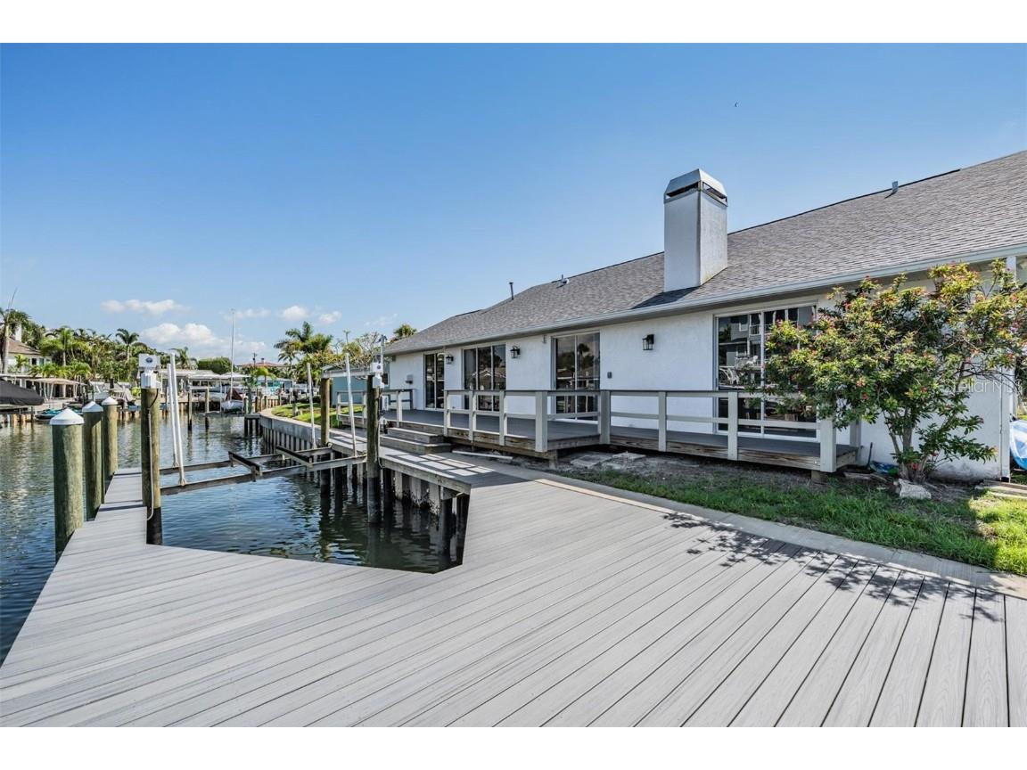 2127 Lagoon Drive Dunedin FL 34698 TB8402530 image2