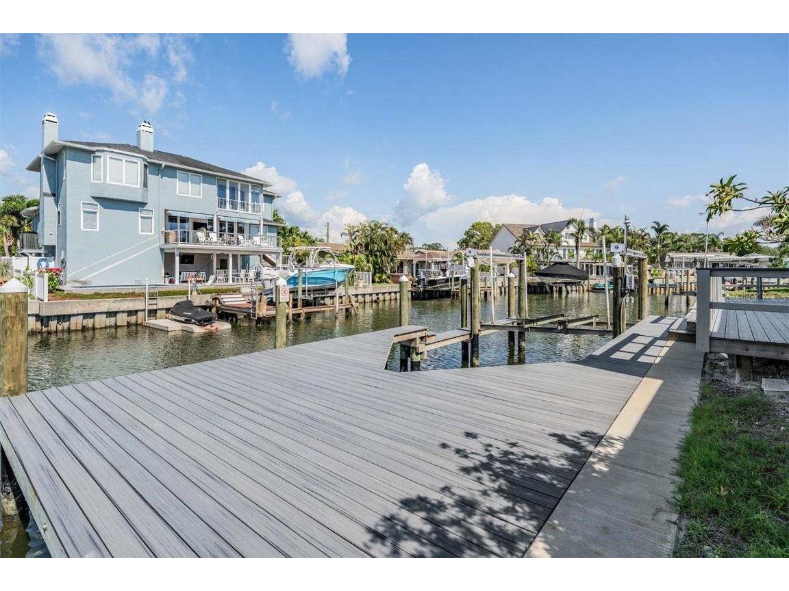 2127 Lagoon Drive Dunedin FL 34698 TB8402530 image25