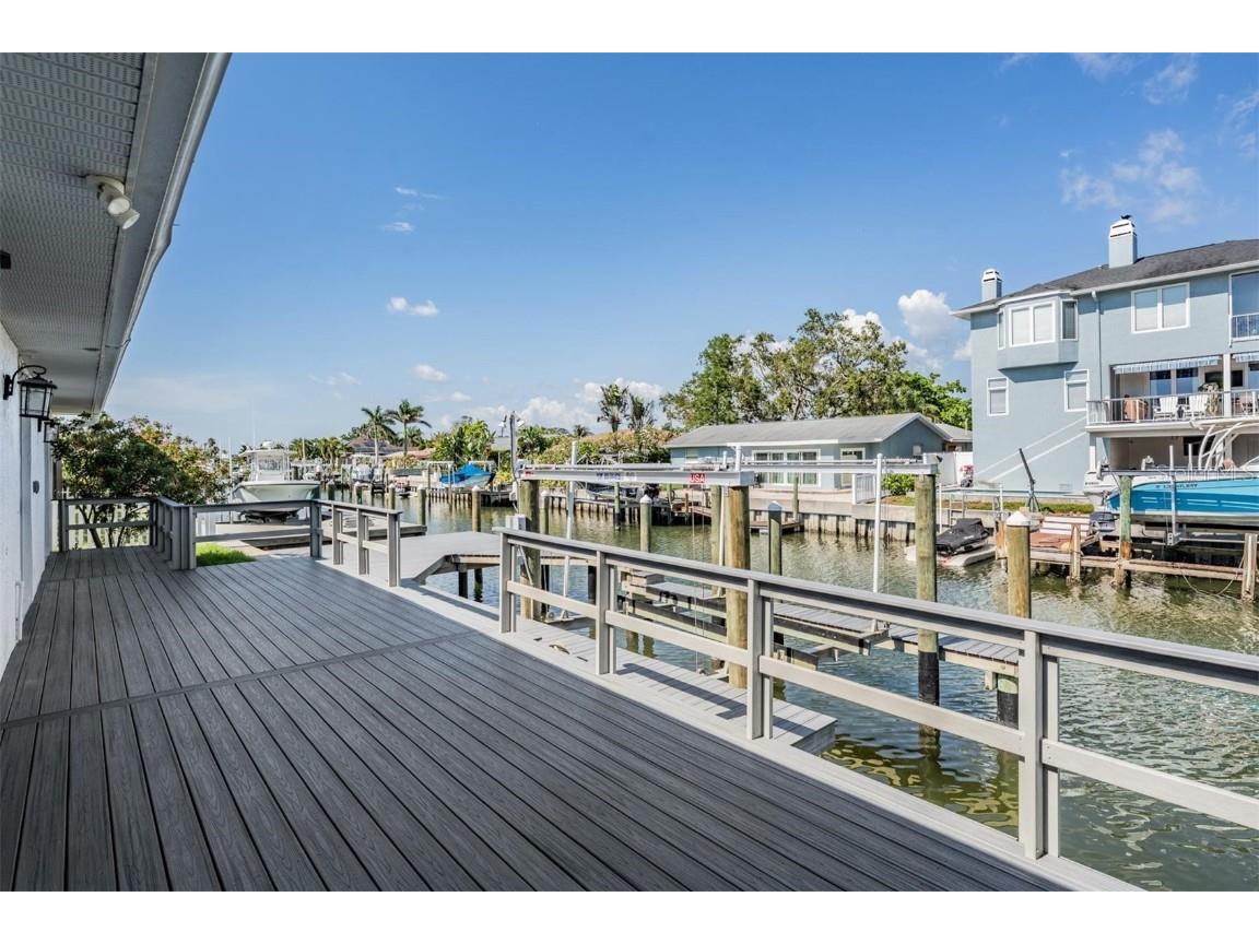 2127 Lagoon Drive Dunedin FL 34698 TB8402530 image27