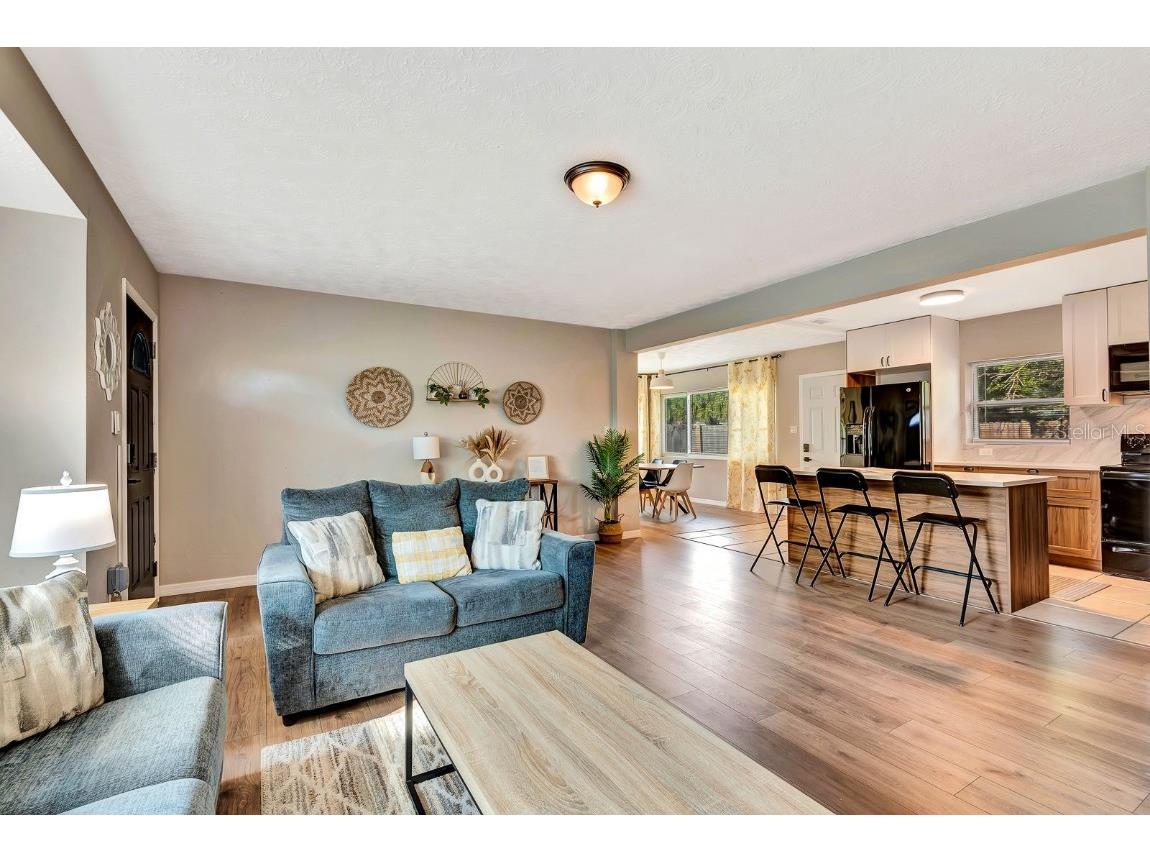 2127 Lee Lane Sarasota FL 34231 A4676387 image10