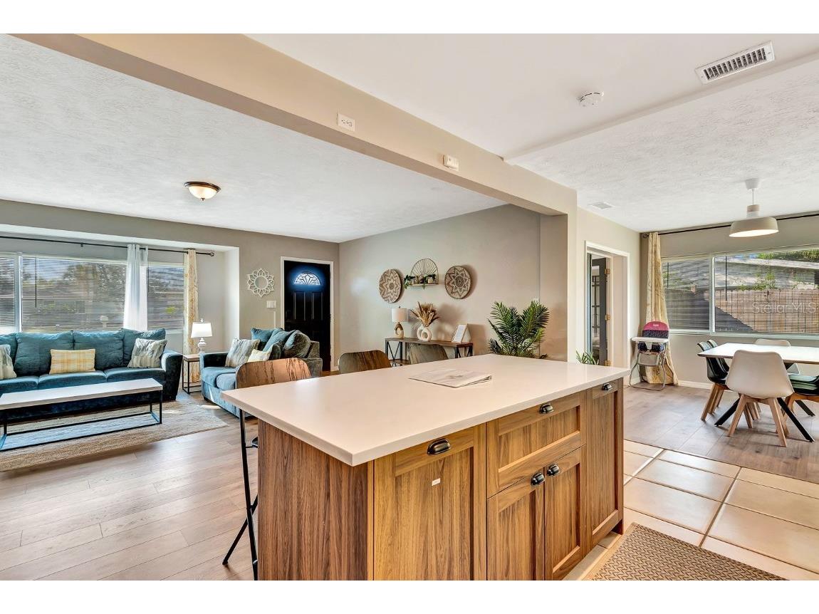 2127 Lee Lane Sarasota FL 34231 A4676387 image16