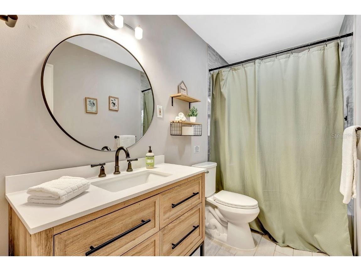 2127 Lee Lane Sarasota FL 34231 A4676387 image22