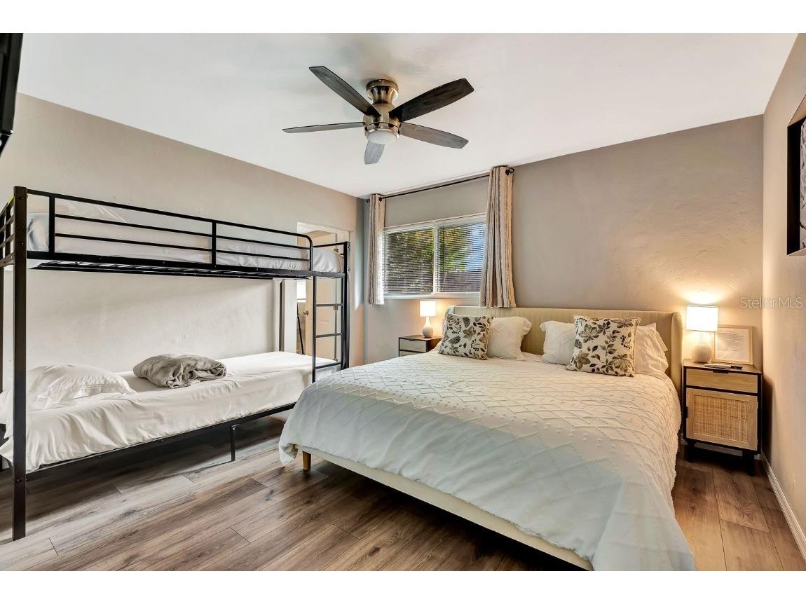 2127 Lee Lane Sarasota FL 34231 A4676387 image25