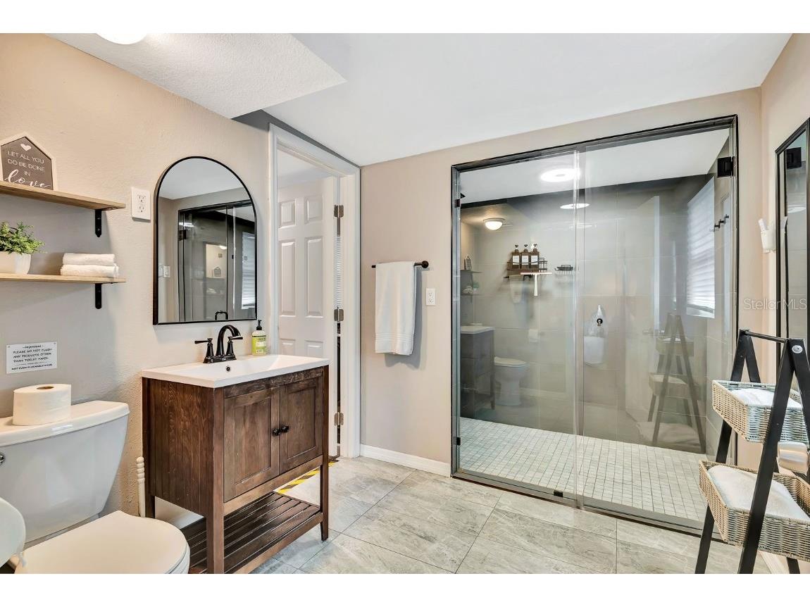 2127 Lee Lane Sarasota FL 34231 A4676387 image27