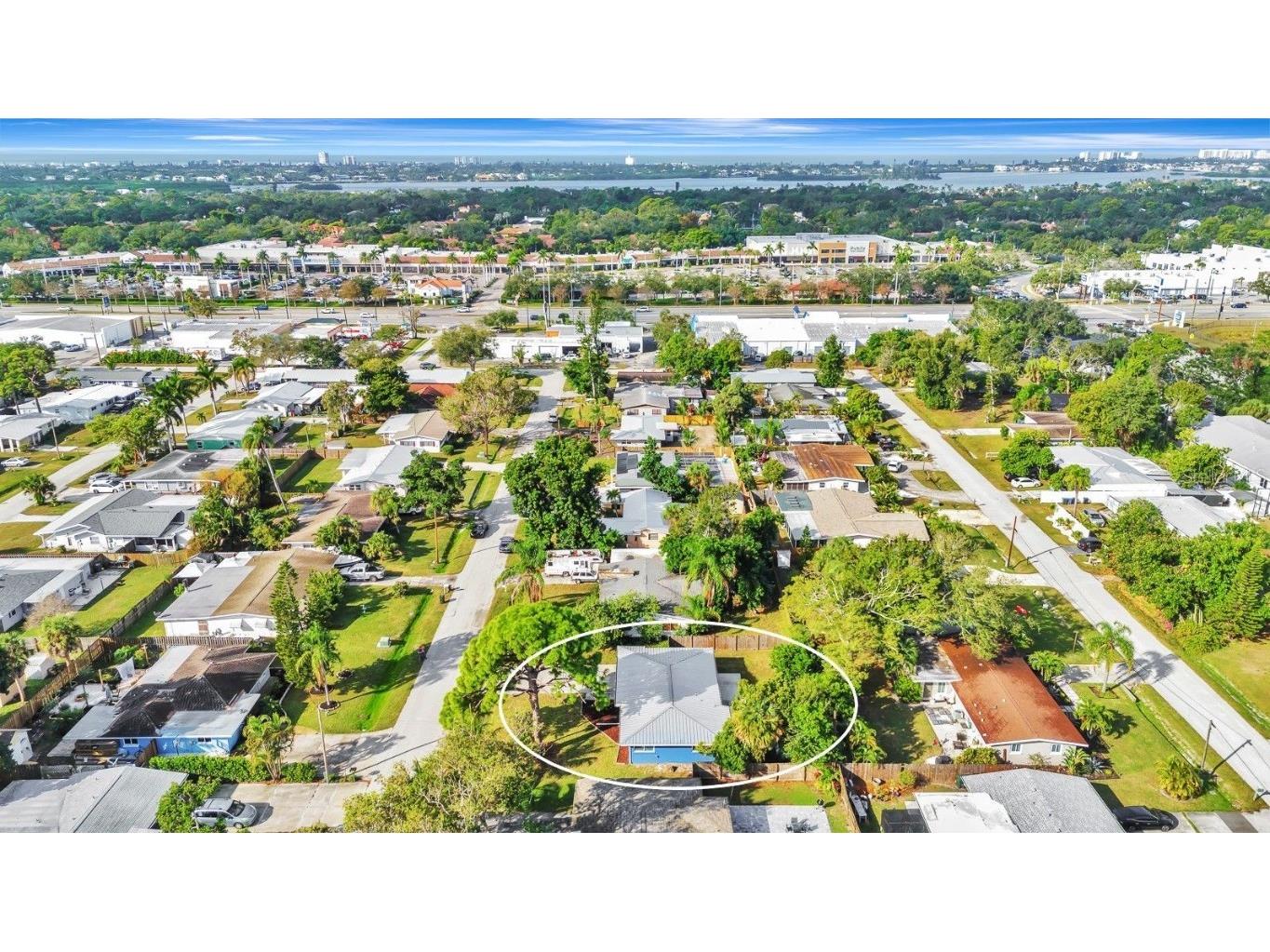 2127 Lee Lane Sarasota FL 34231 A4676387 image3