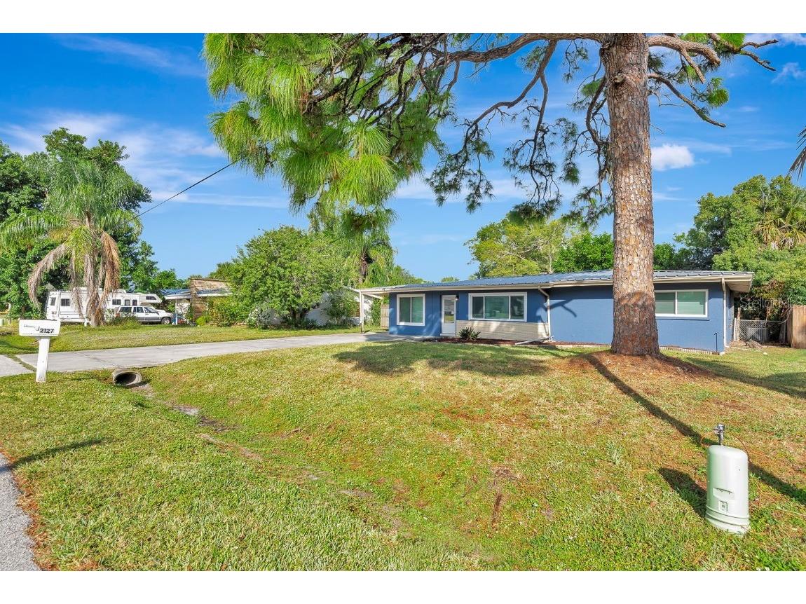 2127 Lee Lane Sarasota FL 34231 A4676387 image36