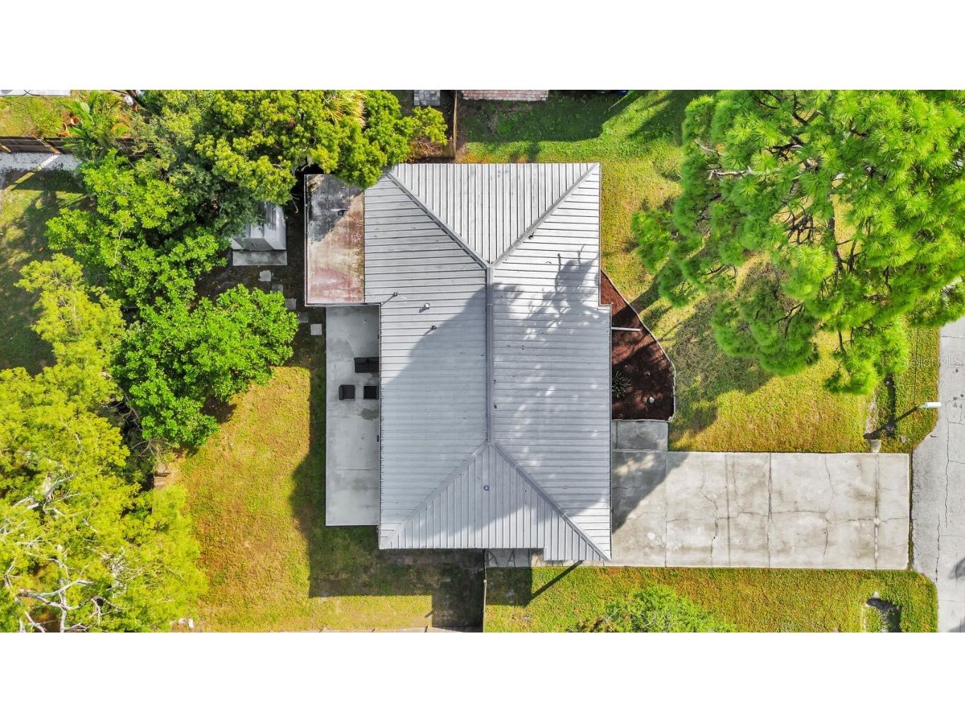 2127 Lee Lane Sarasota FL 34231 A4676387 image38