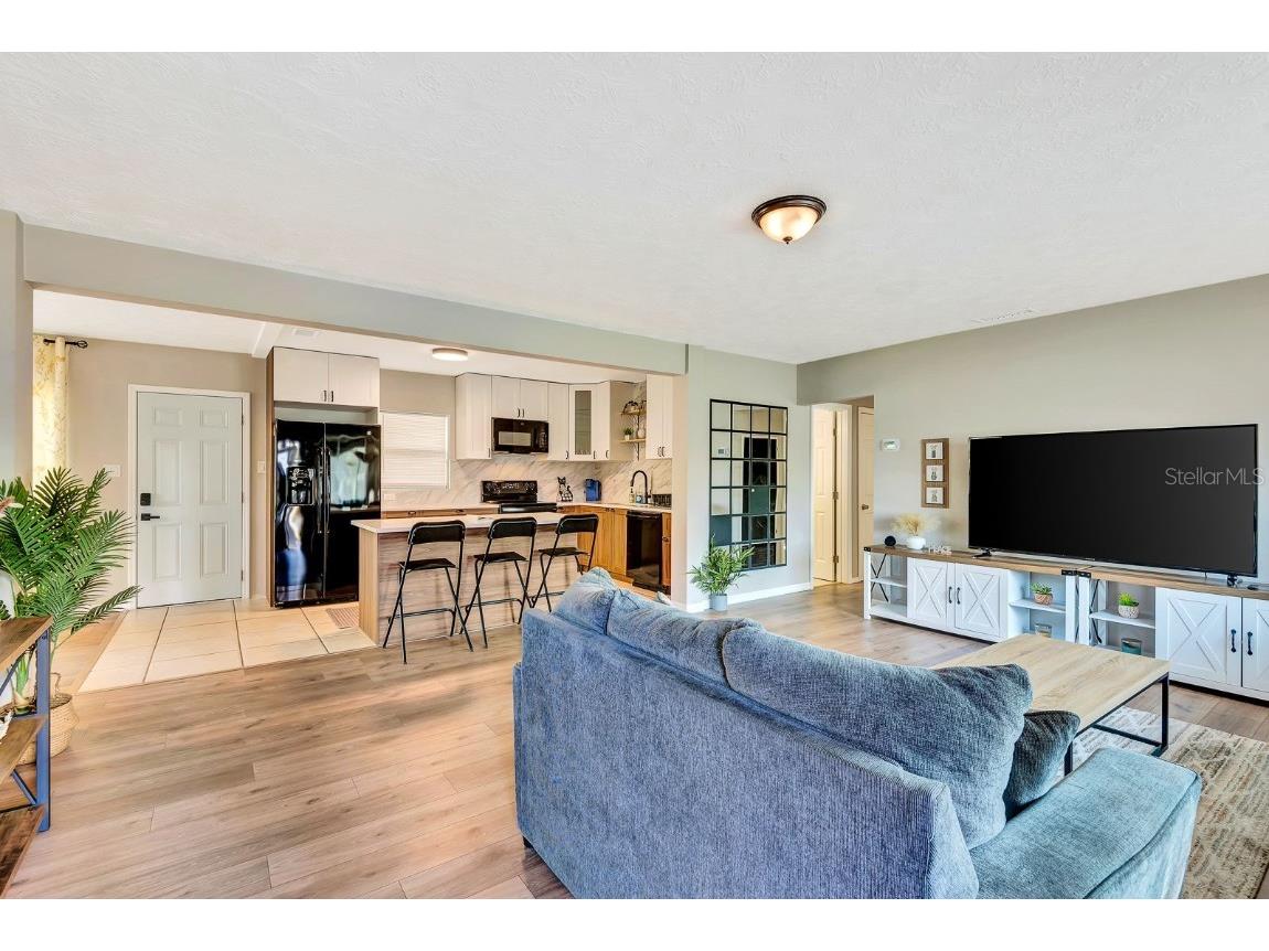 2127 Lee Lane Sarasota FL 34231 A4676387 image6