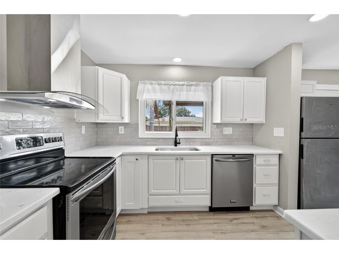 2127 Scotland Drive Clearwater FL 33763 TB8436165 image10