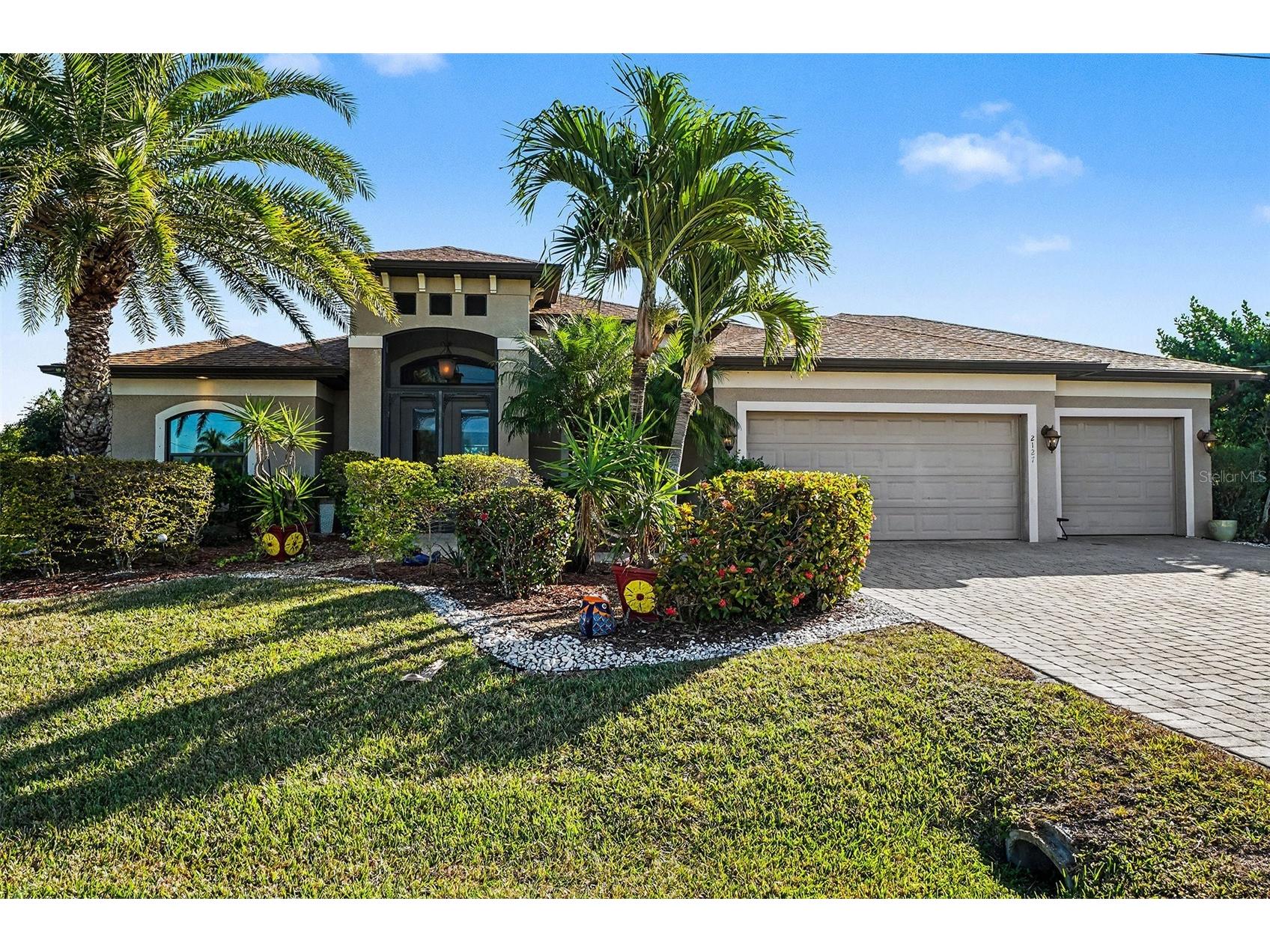 2127 SE 17th Place Cape Coral FL 33990 A4676648 image1