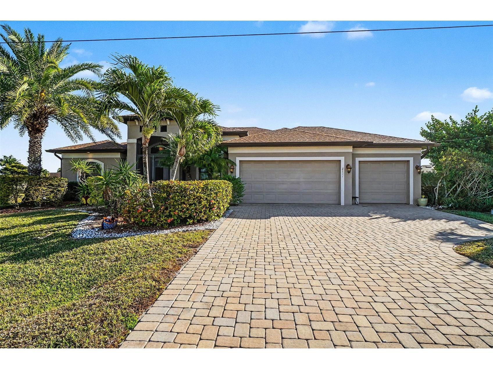 2127 SE 17th Place Cape Coral FL 33990 A4676648 image2