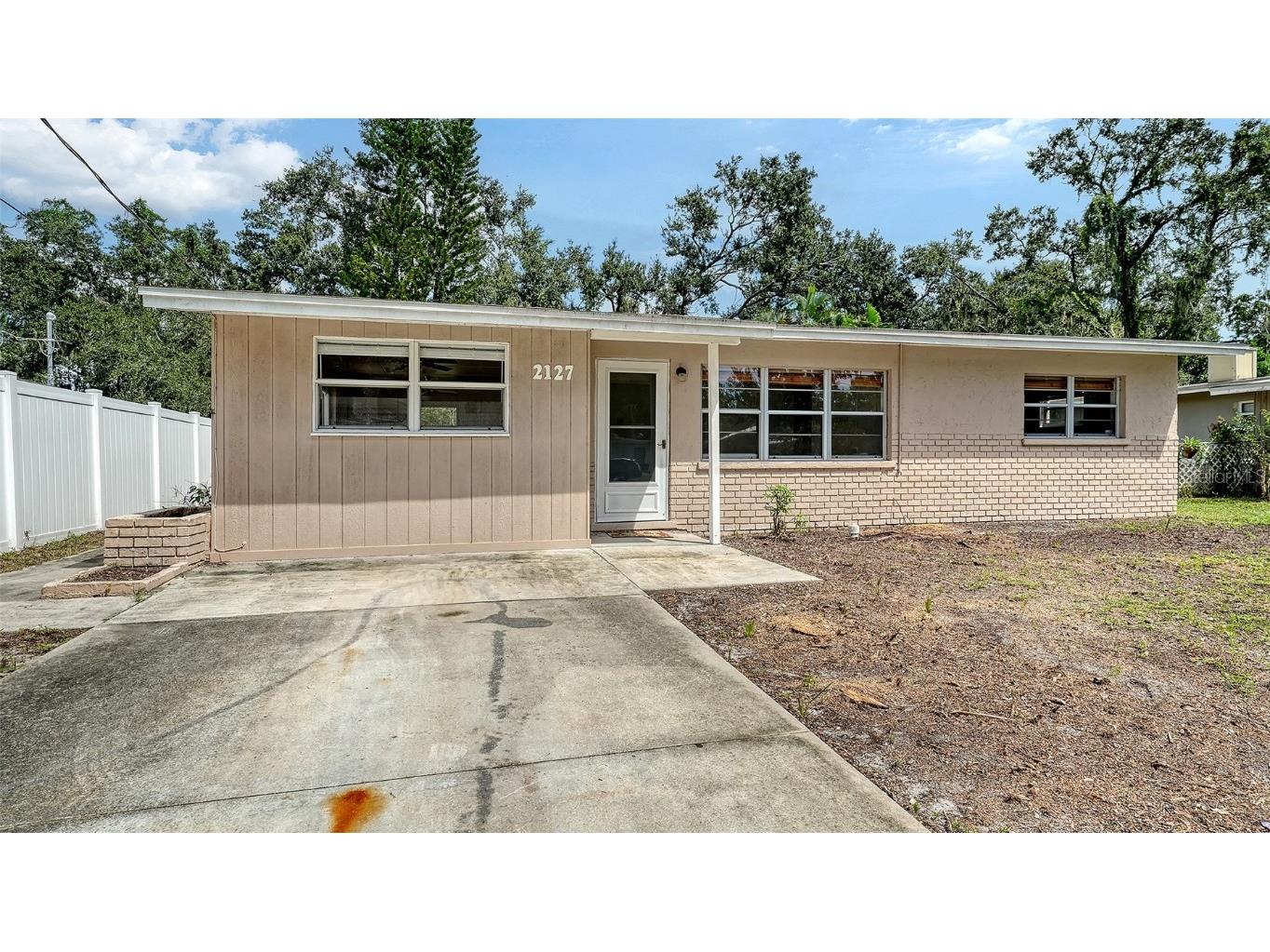 2127 Vinson Avenue Sarasota FL 34232 A4665046 image1