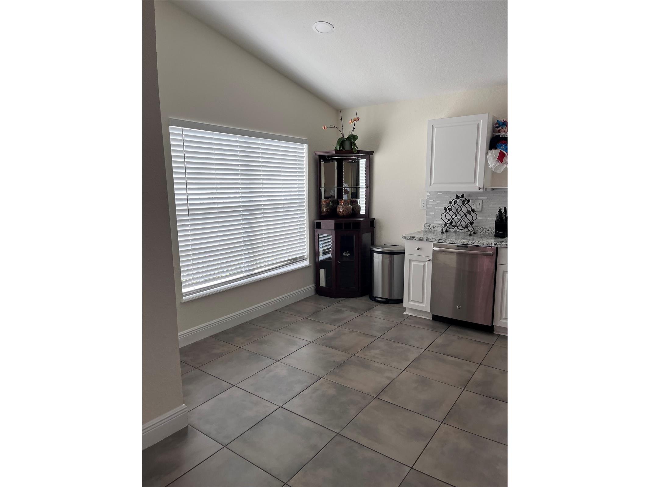 2127 W Perio Street #1 Tampa FL 33612 TB8506987 image4