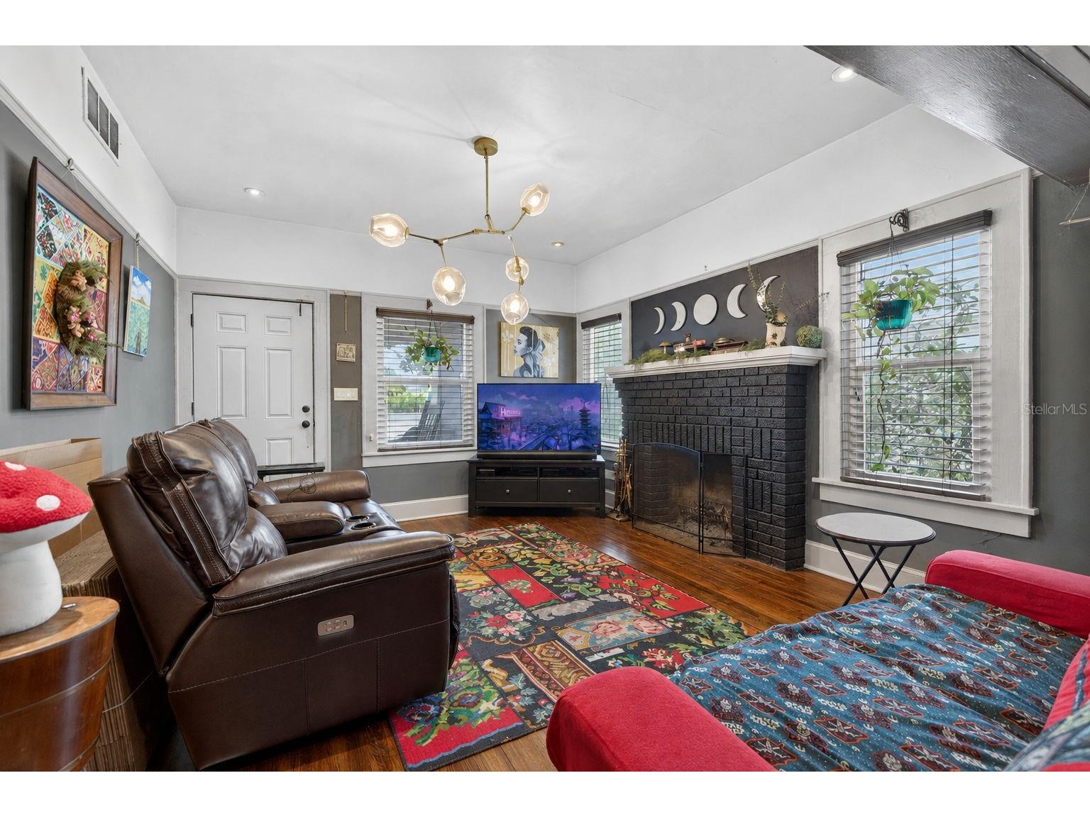 2128 5th Avenue N Saint Petersburg FL 33713 TB8517632 image5