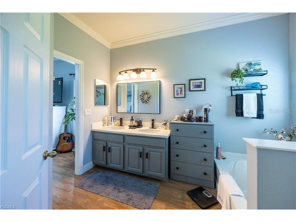 2128 Cape Heather Circle Cape Coral FL 33991 C7525362 image17