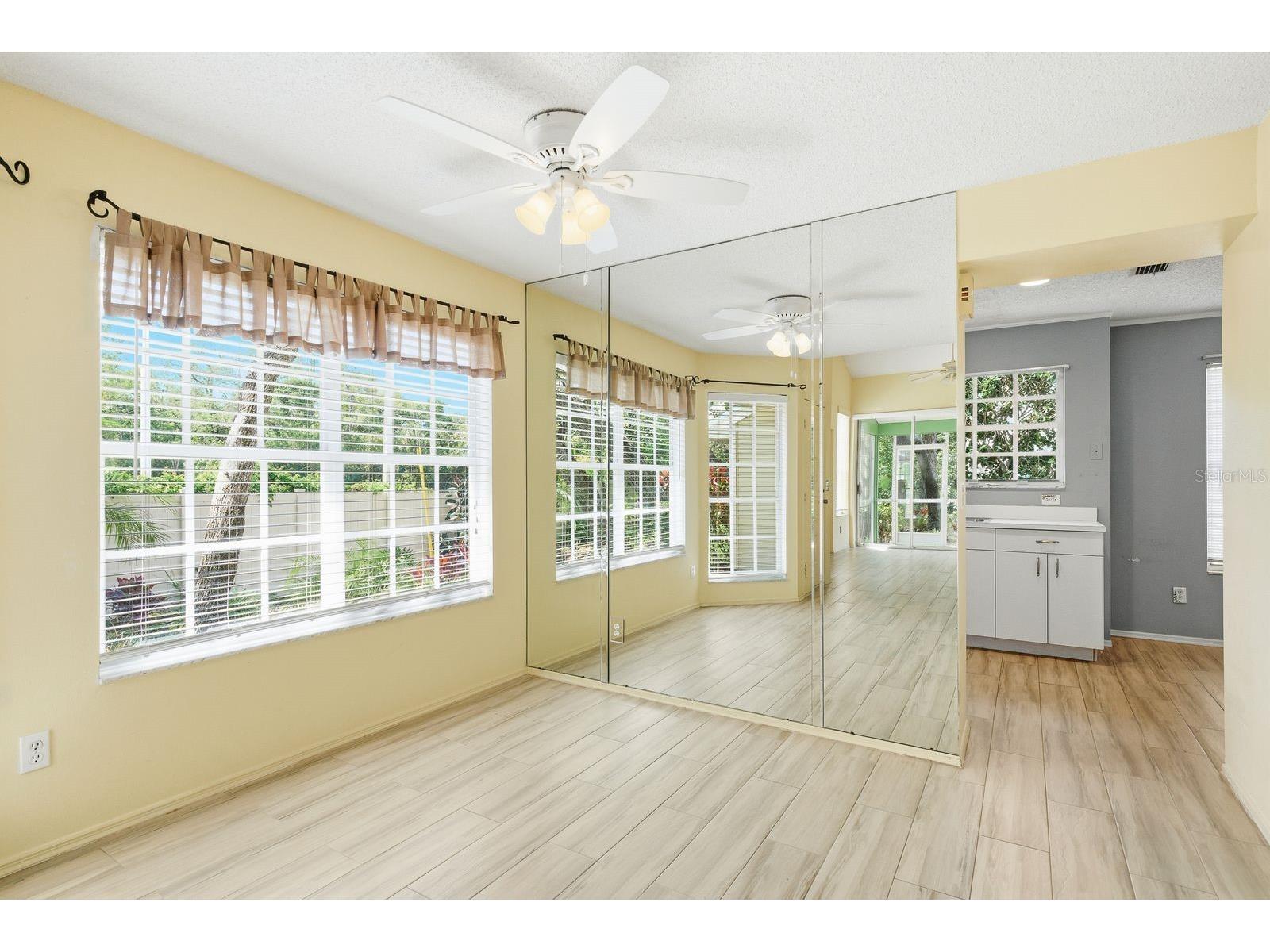 2128 Clover Hill Road Palm Harbor FL 34683 TB8475521 image11