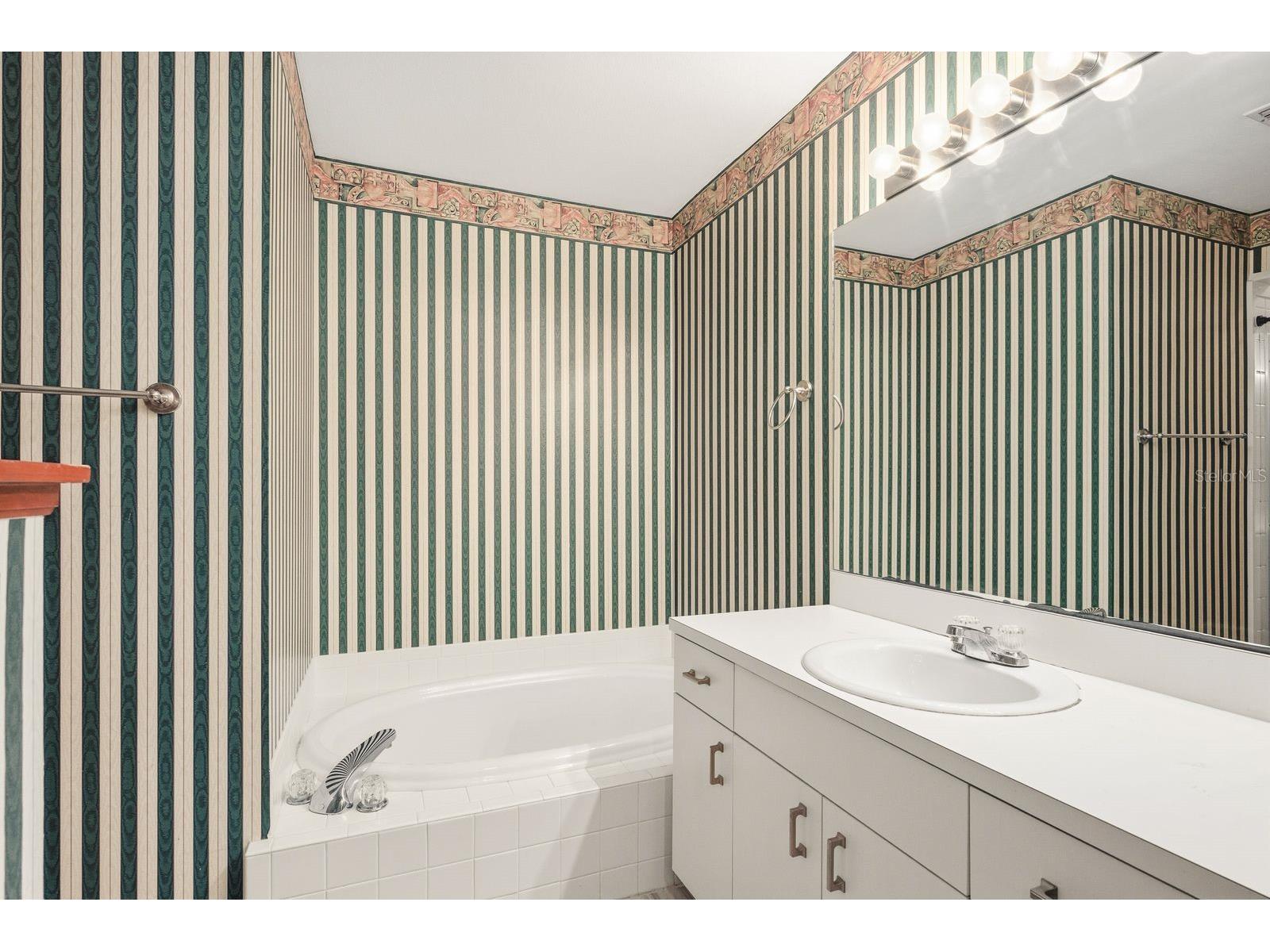 2128 Clover Hill Road Palm Harbor FL 34683 TB8475521 image25