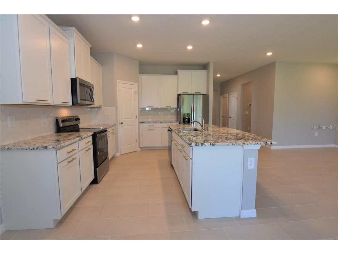 2128 Midnight Pearl Drive Sarasota FL 34240 A4649717 image3