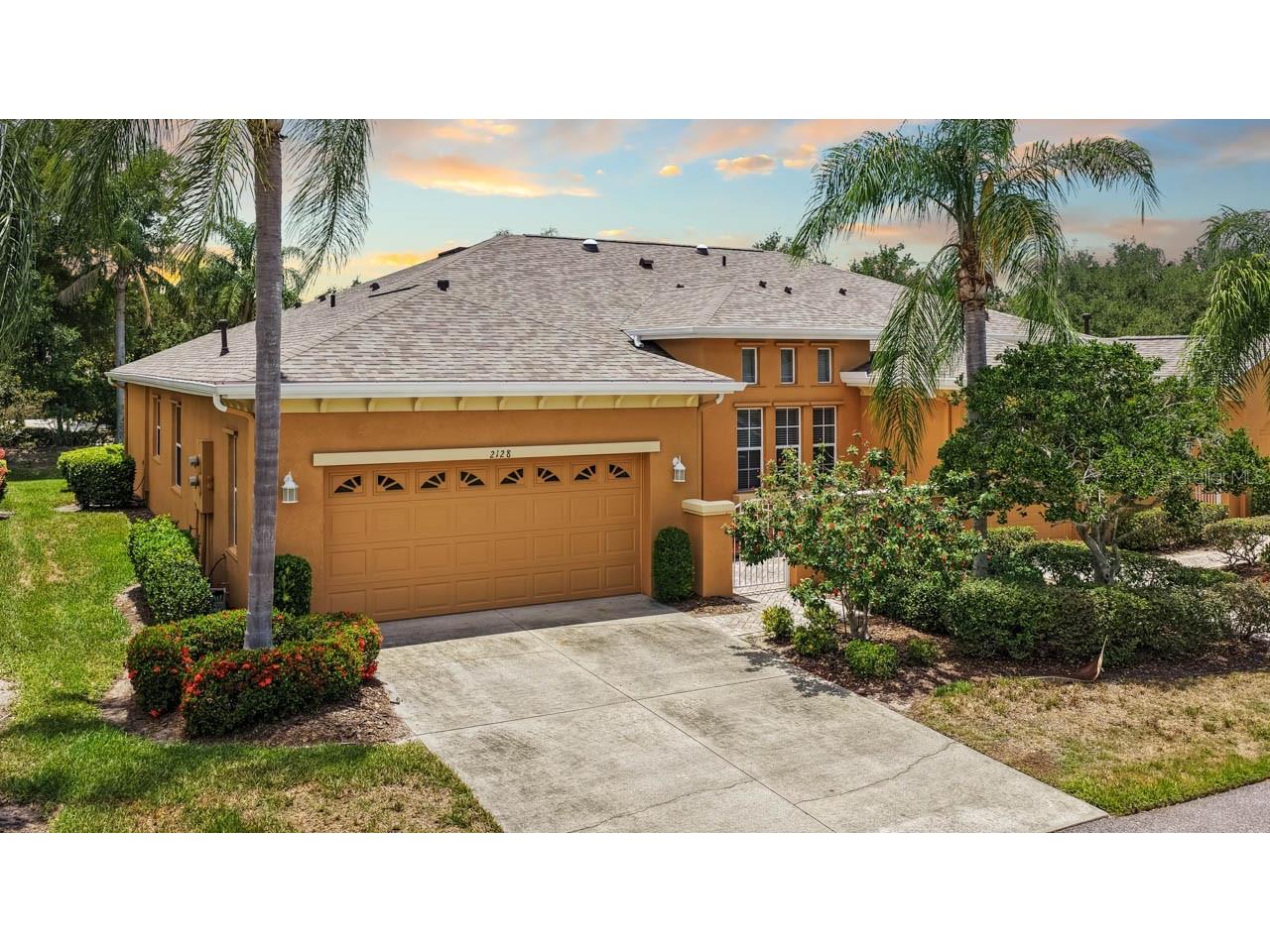 2128 Sifield Greens Way #13 Sun City Center FL 33573 TB8519699 image1