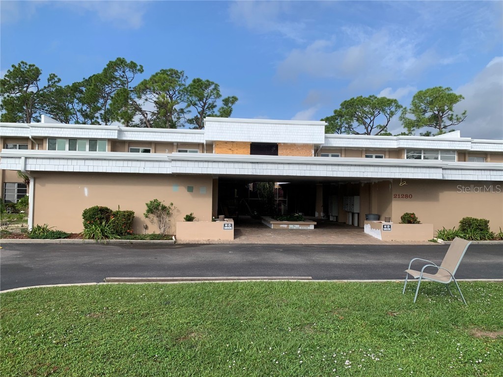 21280 Brinson Avenue #204 Port Charlotte FL 33952 C7481966 image1