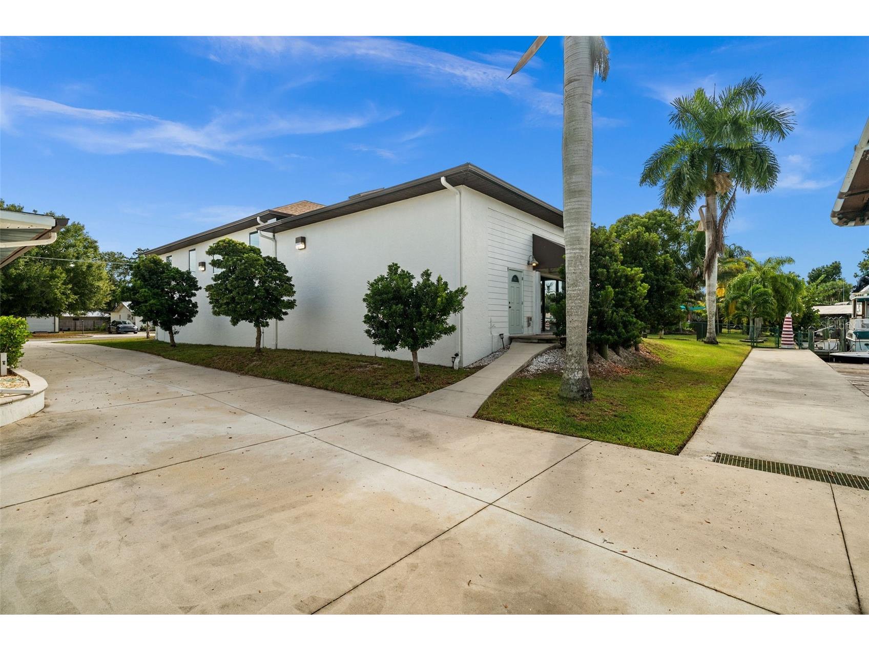 2129 W Tobago Circle Fort Myers FL 33905 TB8449573 image39